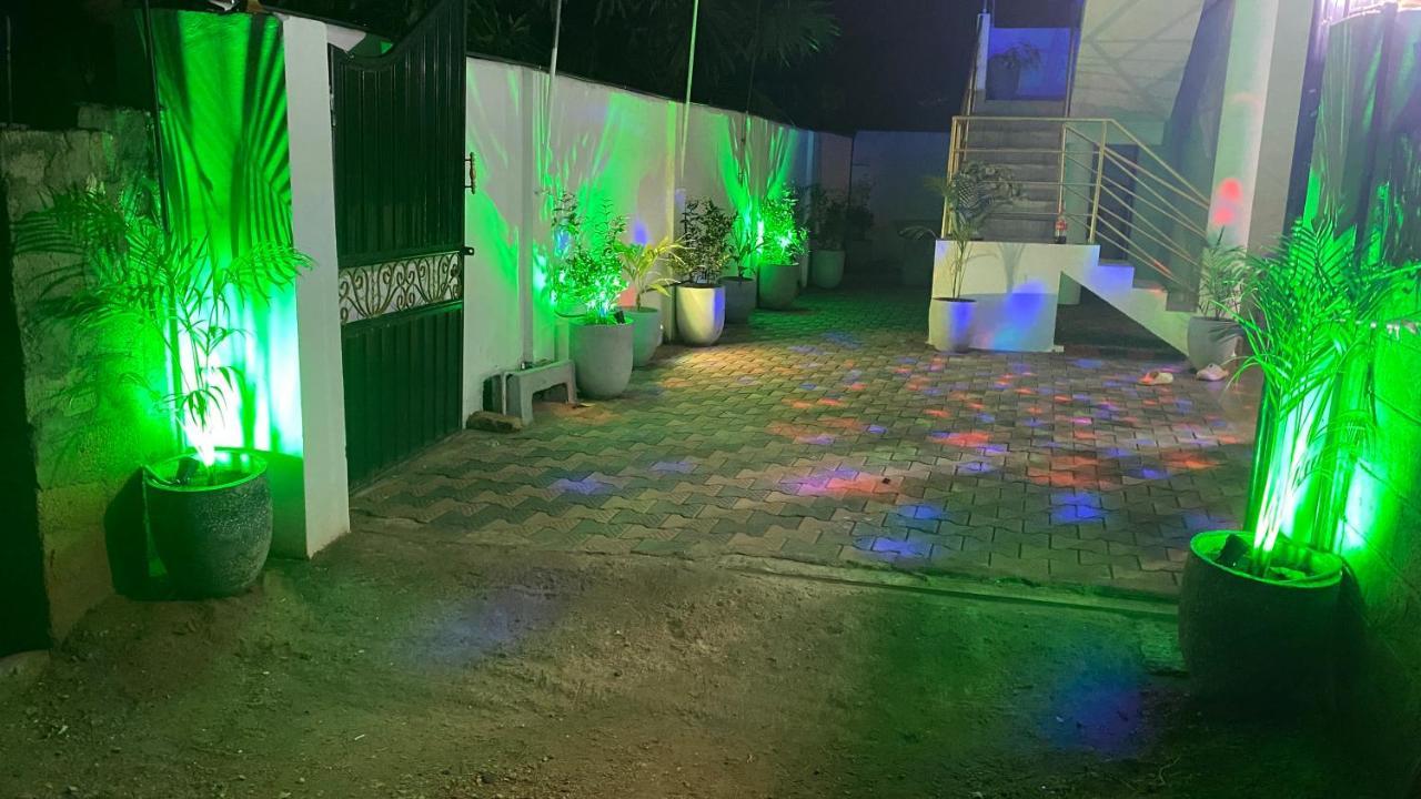 Lali Beach Villa Trikunamalaja Zewnętrze zdjęcie