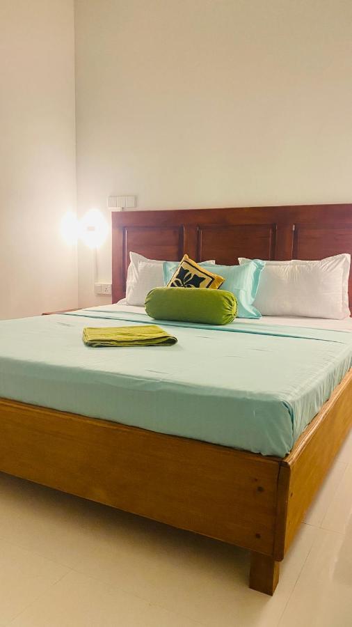 Lali Beach Villa Trikunamalaja Zewnętrze zdjęcie