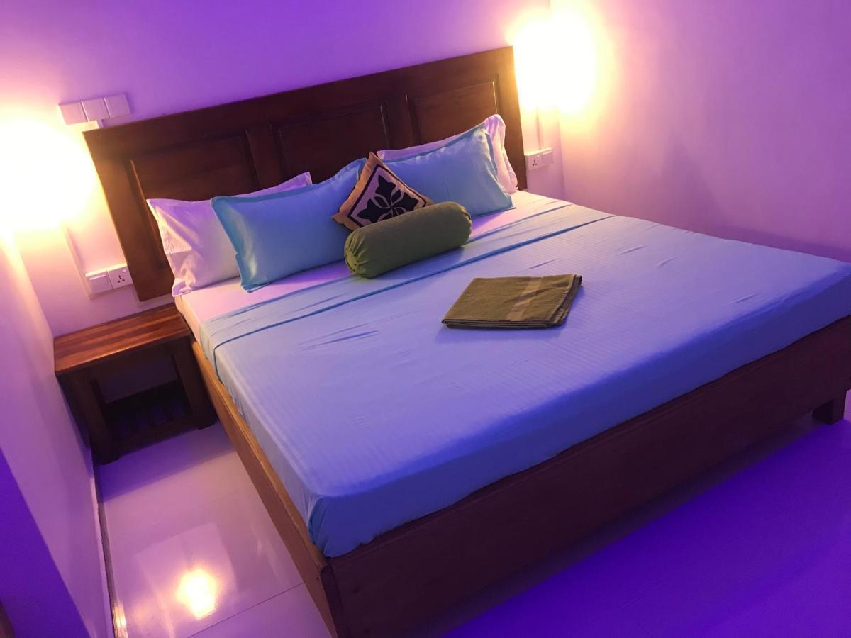 Lali Beach Villa Trikunamalaja Zewnętrze zdjęcie