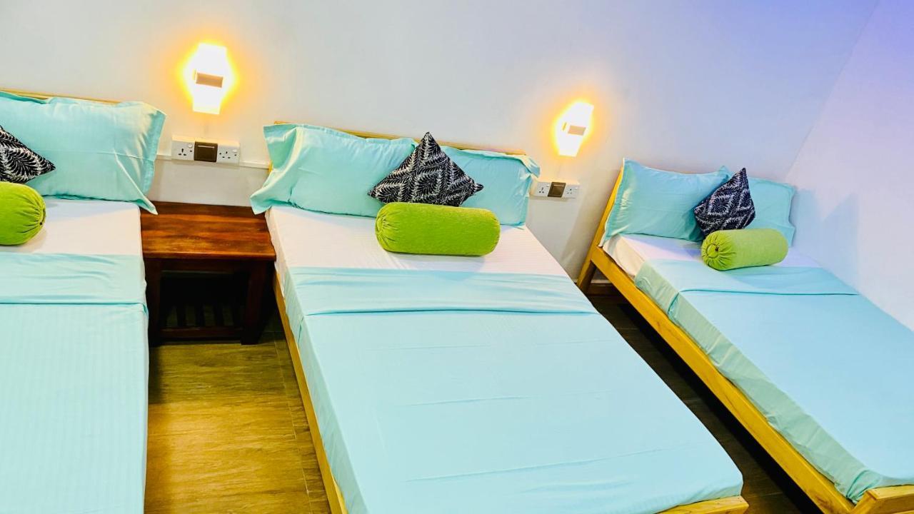 Lali Beach Villa Trikunamalaja Zewnętrze zdjęcie
